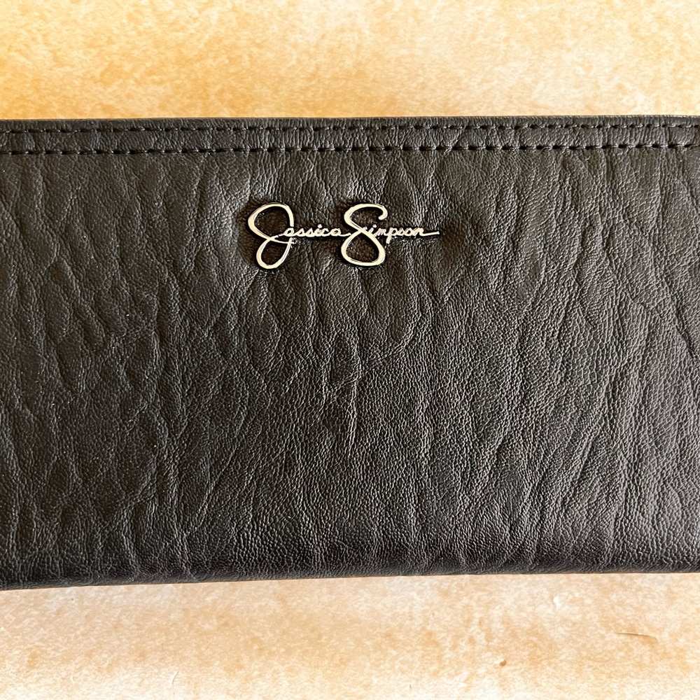 Jessica Simpson wallet